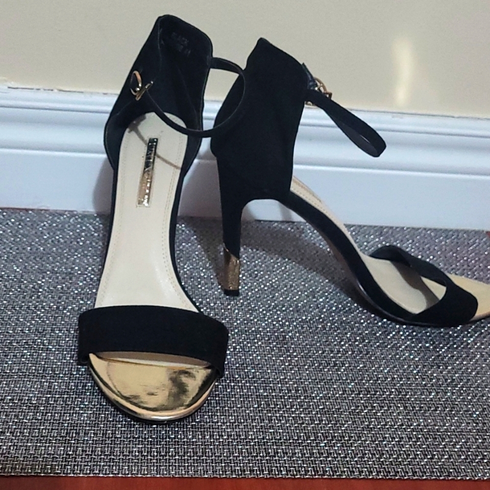 Women's dress sandal